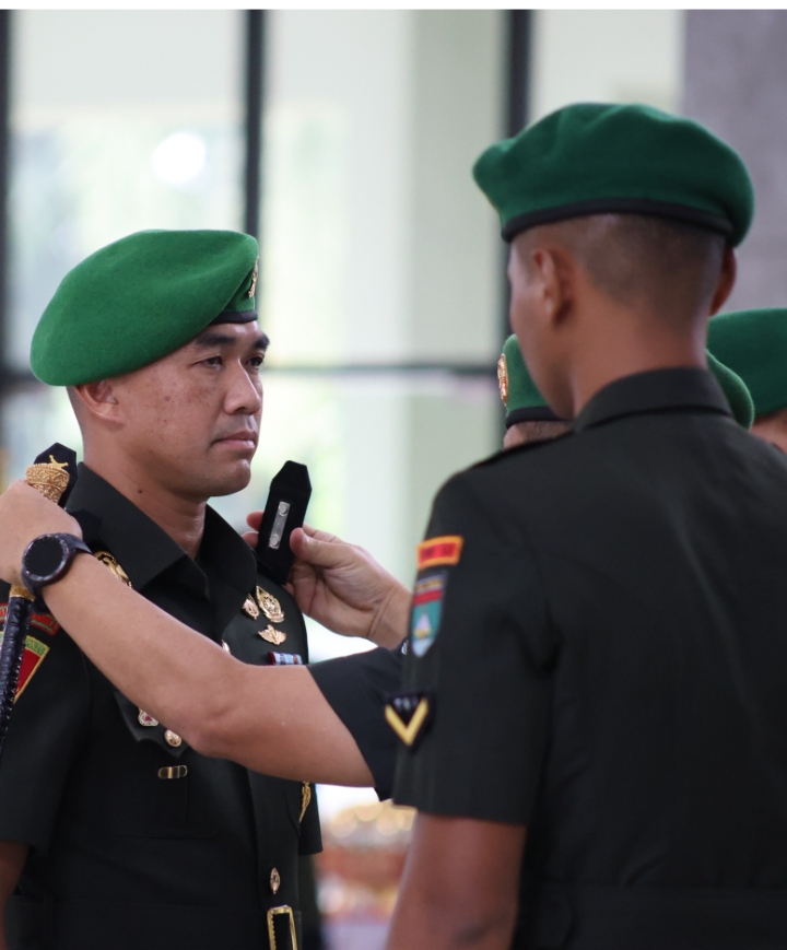 GEBRAKAN PEMBARUAN DI BUMI TUANKU TAMBUSAI! PANGDAM AGUS HADI WALYUTO ROTASI EMPAT POSISI STRATEGIS, PEMIMPIN BARU SIAP MENYUNTIKAN SEMANGAT BARU